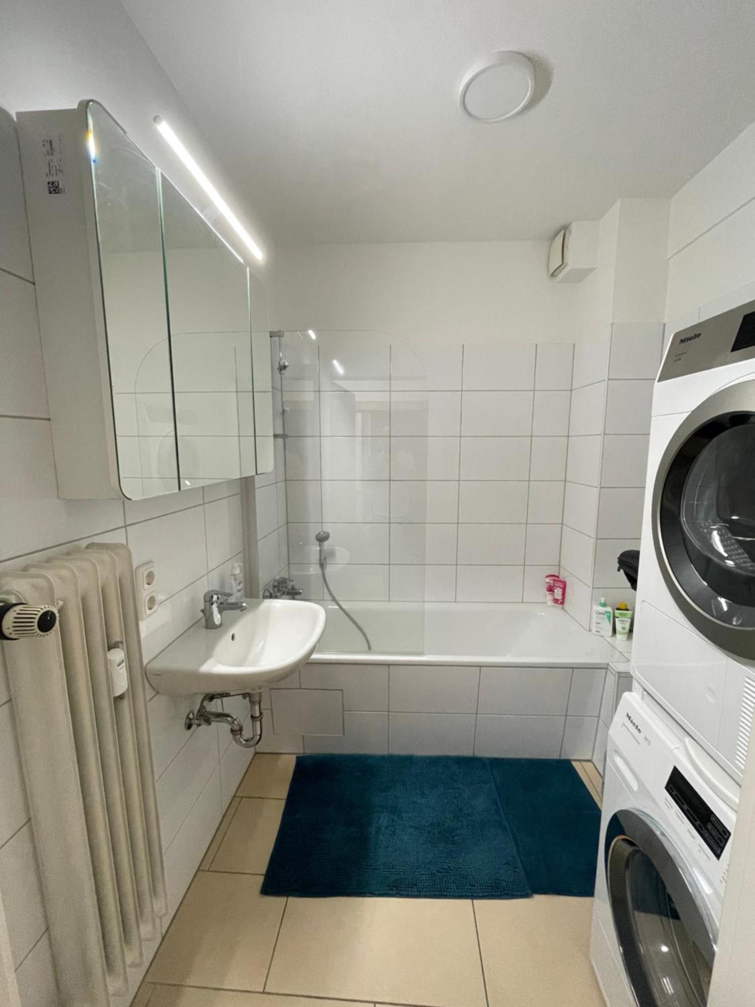 Schoene Naehe Von Hbf Und Alstersee Appartement *